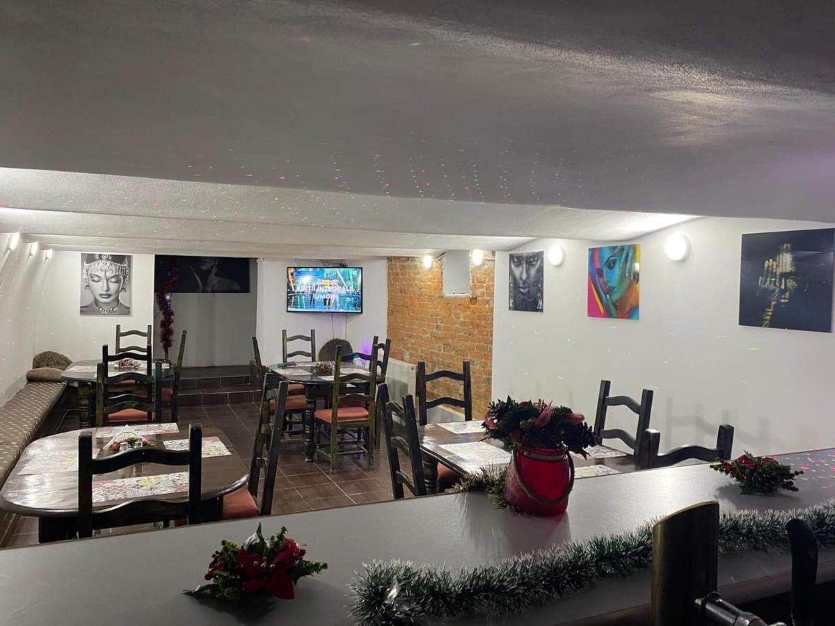 Casa Alis Hotel Oradea Bagian luar foto