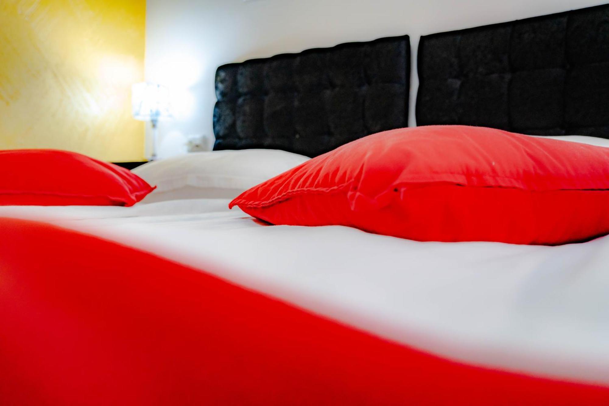 Casa Alis Hotel Oradea Bagian luar foto
