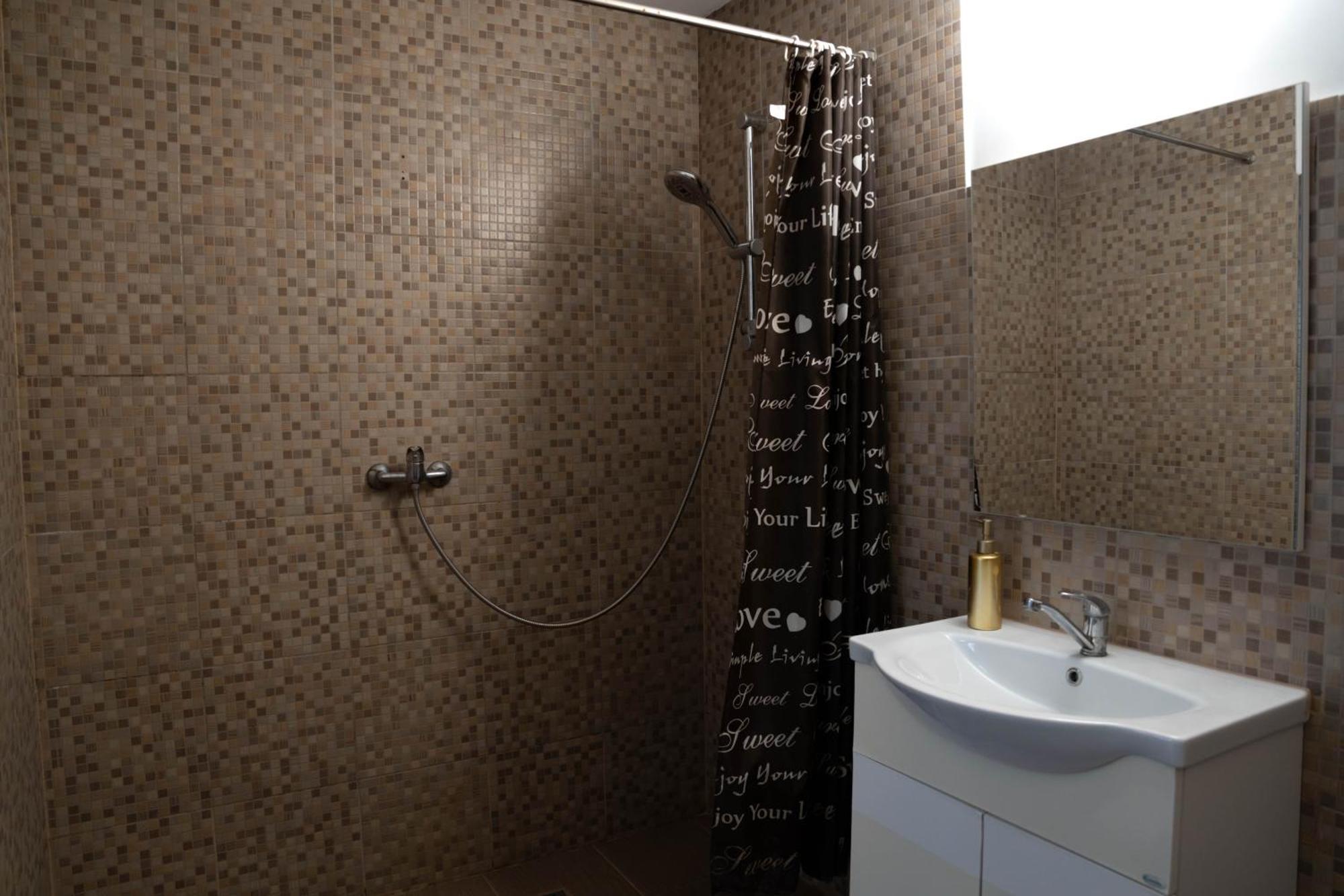 Casa Alis Hotel Oradea Bagian luar foto